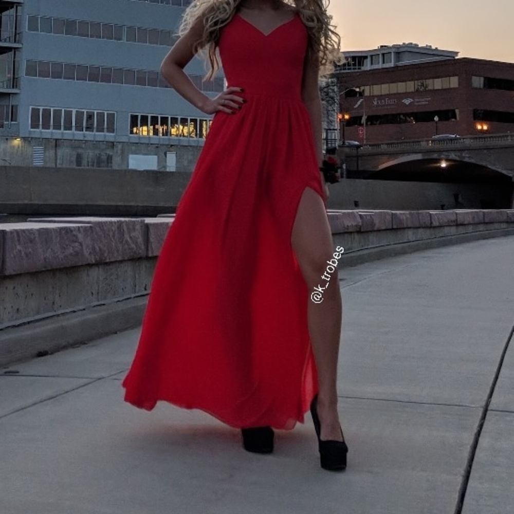 Elegant Red V-Neck High-Slit Maxi Dress - Women